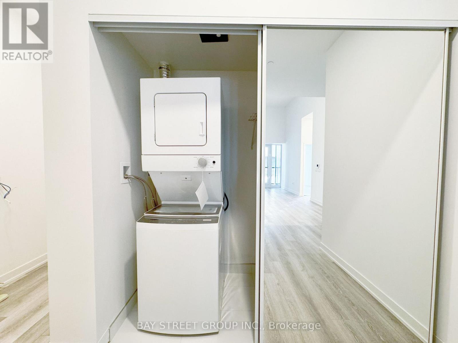 606 - 238 Simcoe Street, Toronto, Ontario  M5T 3B9 - Photo 10 - C12905254