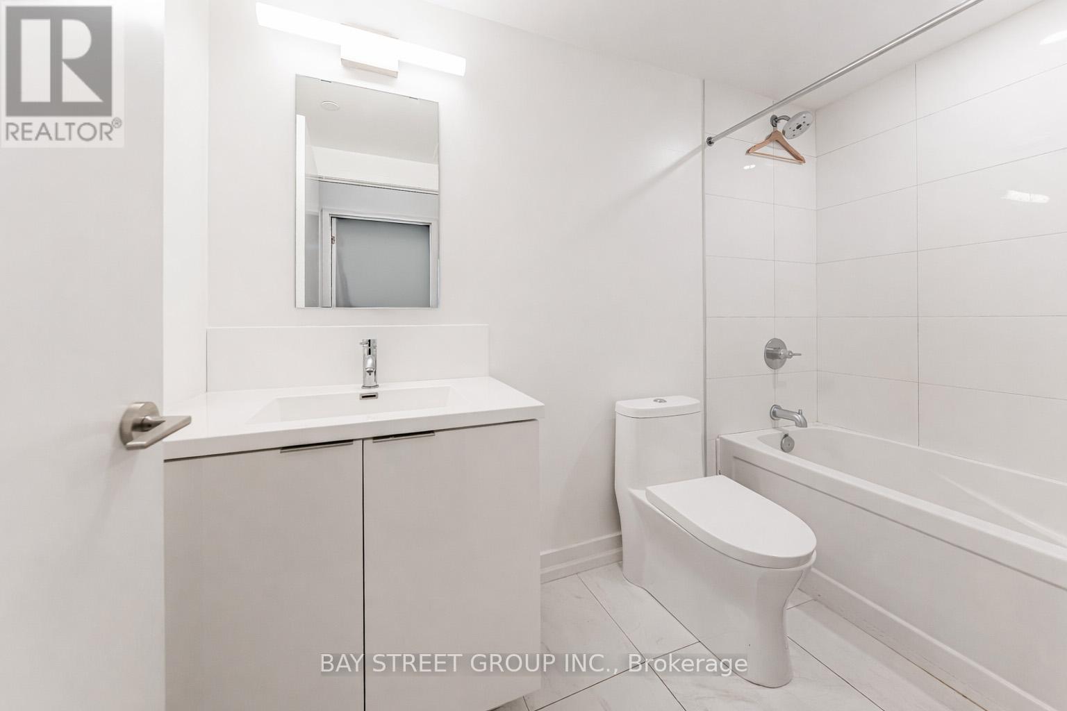 606 - 238 Simcoe Street, Toronto, Ontario  M5T 3B9 - Photo 18 - C12905254