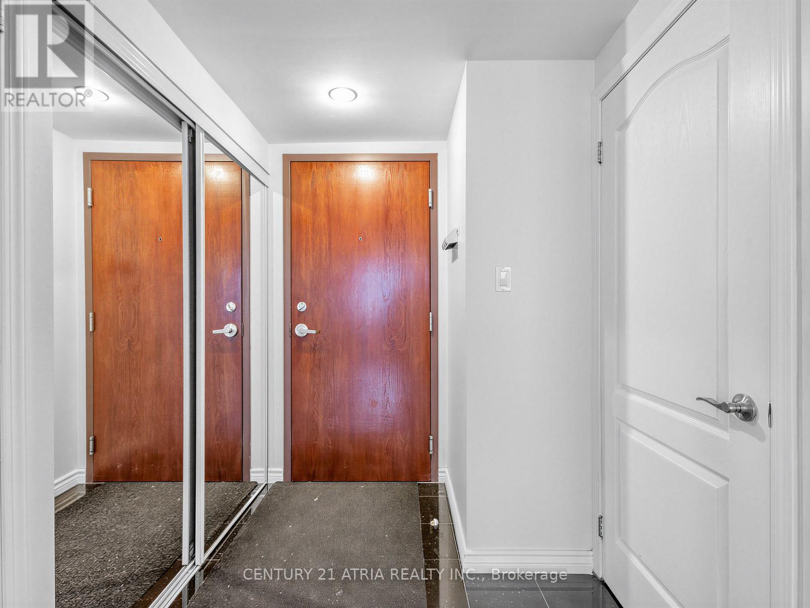 601 - 263 Wellington Street W, Toronto (Waterfront Communities), Ontario  M5V 3P9 - Photo 4 - C12905256