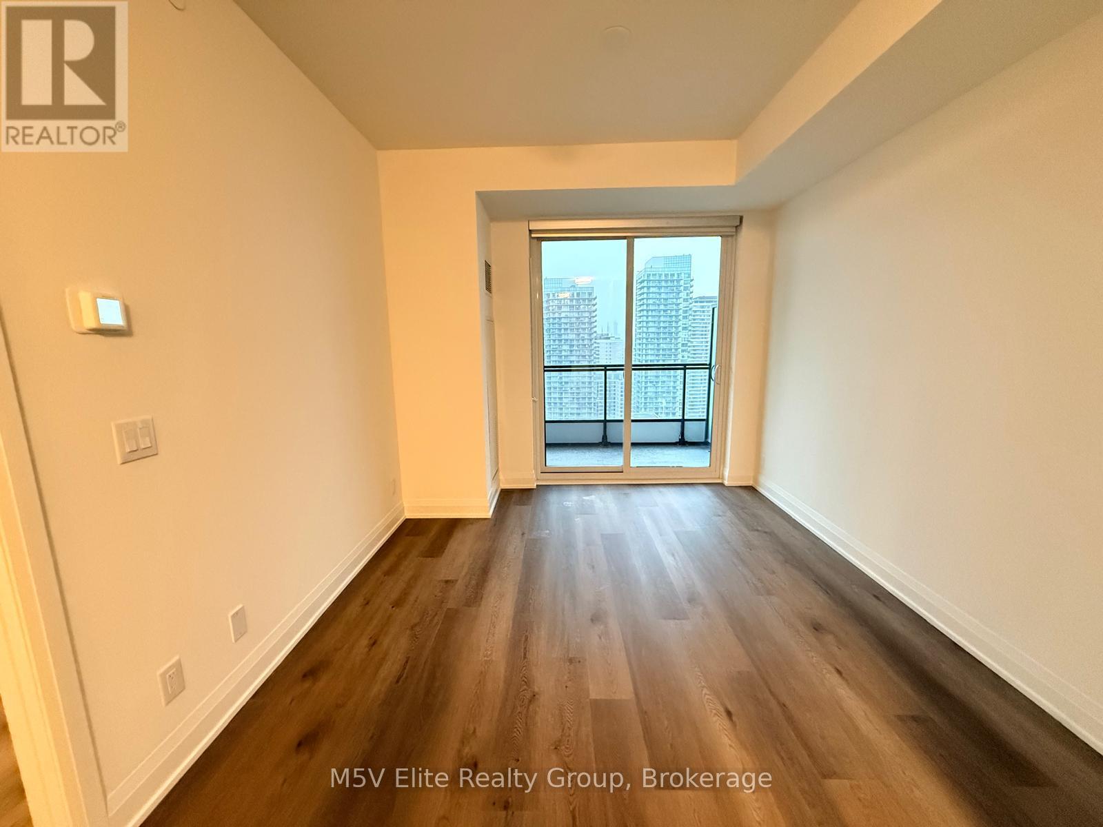 2505 - 65 Broadway Avenue, Toronto (Mount Pleasant West), Ontario  M4P 1T9 - Photo 4 - C12905258