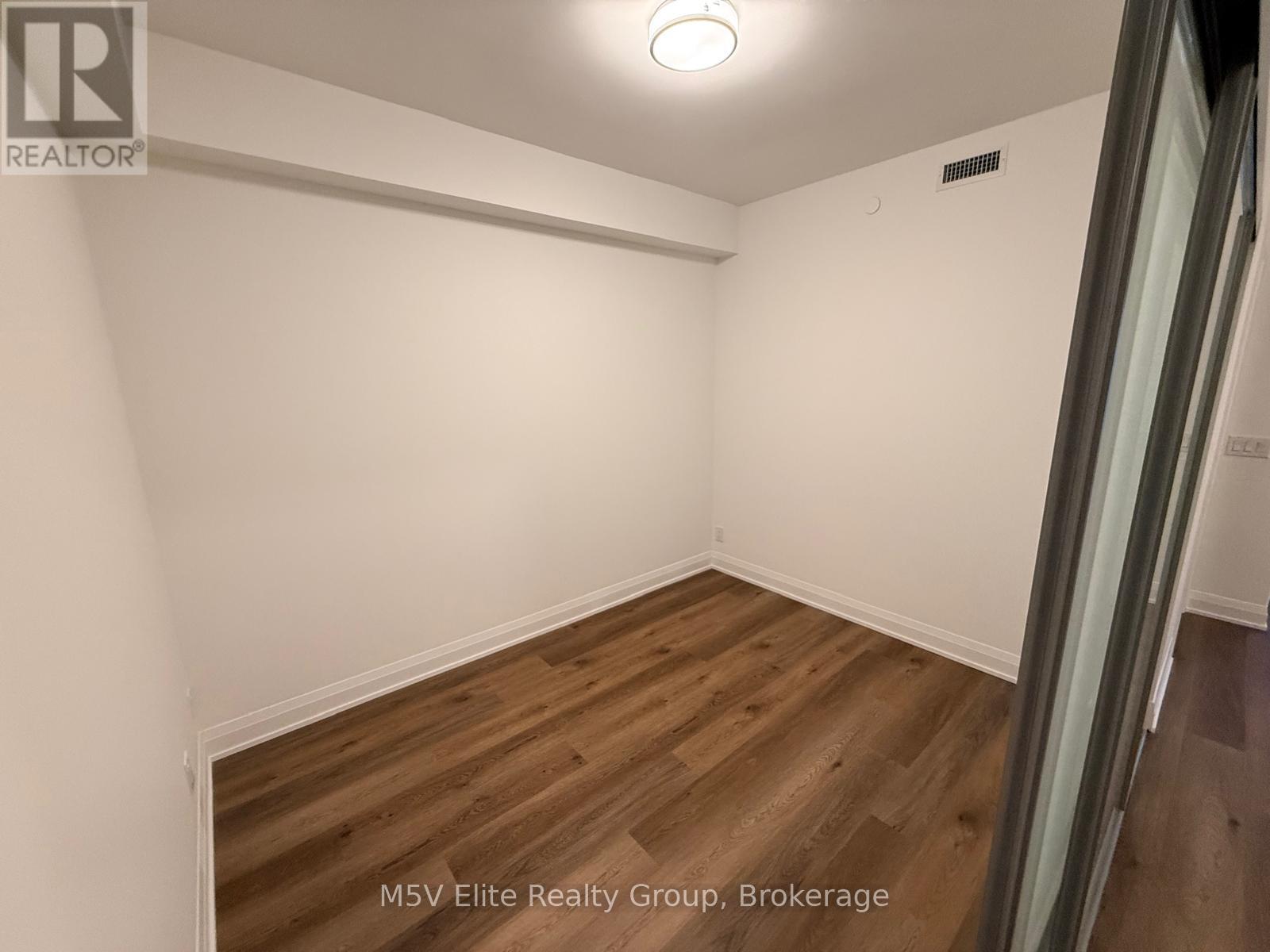 2505 - 65 Broadway Avenue, Toronto (Mount Pleasant West), Ontario  M4P 1T9 - Photo 6 - C12905258