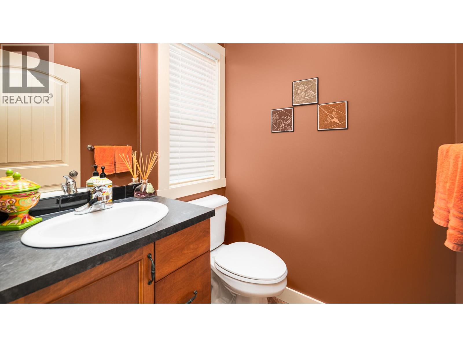 13484 & 13486 Lakeshore Drive, Boswell, British Columbia  V0B 1A4 - Photo 16 - 10379452