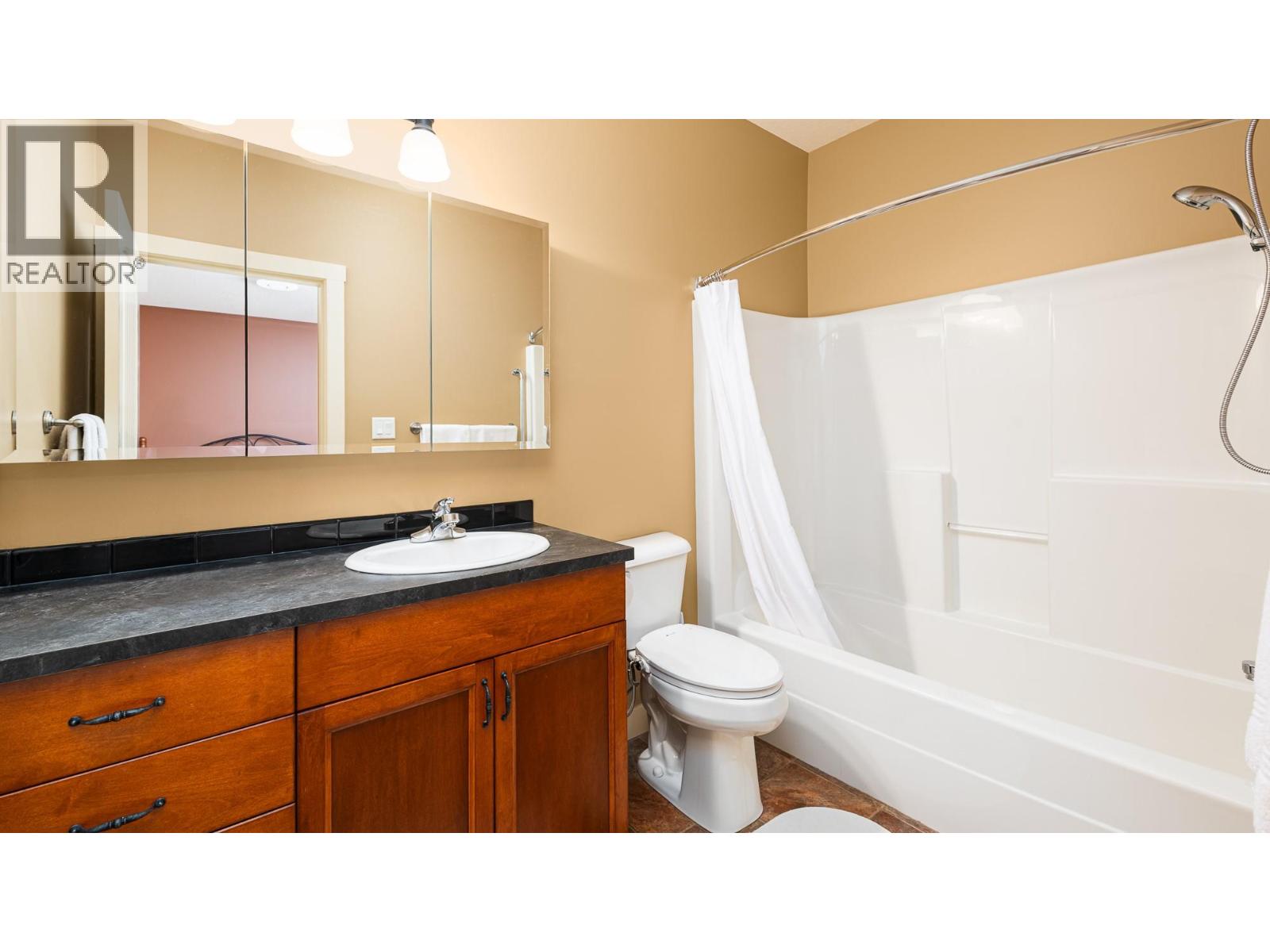 13484 & 13486 Lakeshore Drive, Boswell, British Columbia  V0B 1A4 - Photo 18 - 10379452