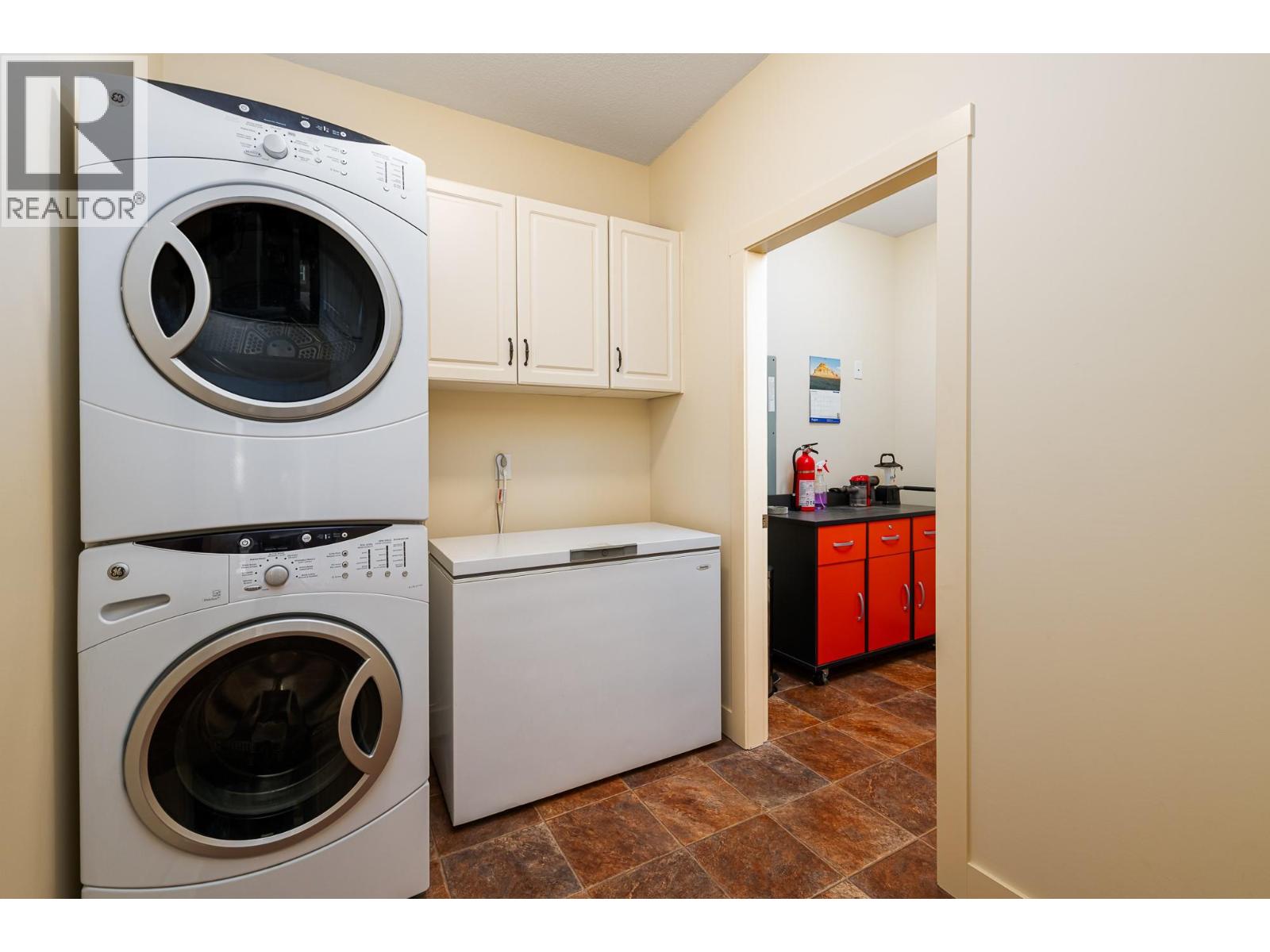 13484 & 13486 Lakeshore Drive, Boswell, British Columbia  V0B 1A4 - Photo 19 - 10379452