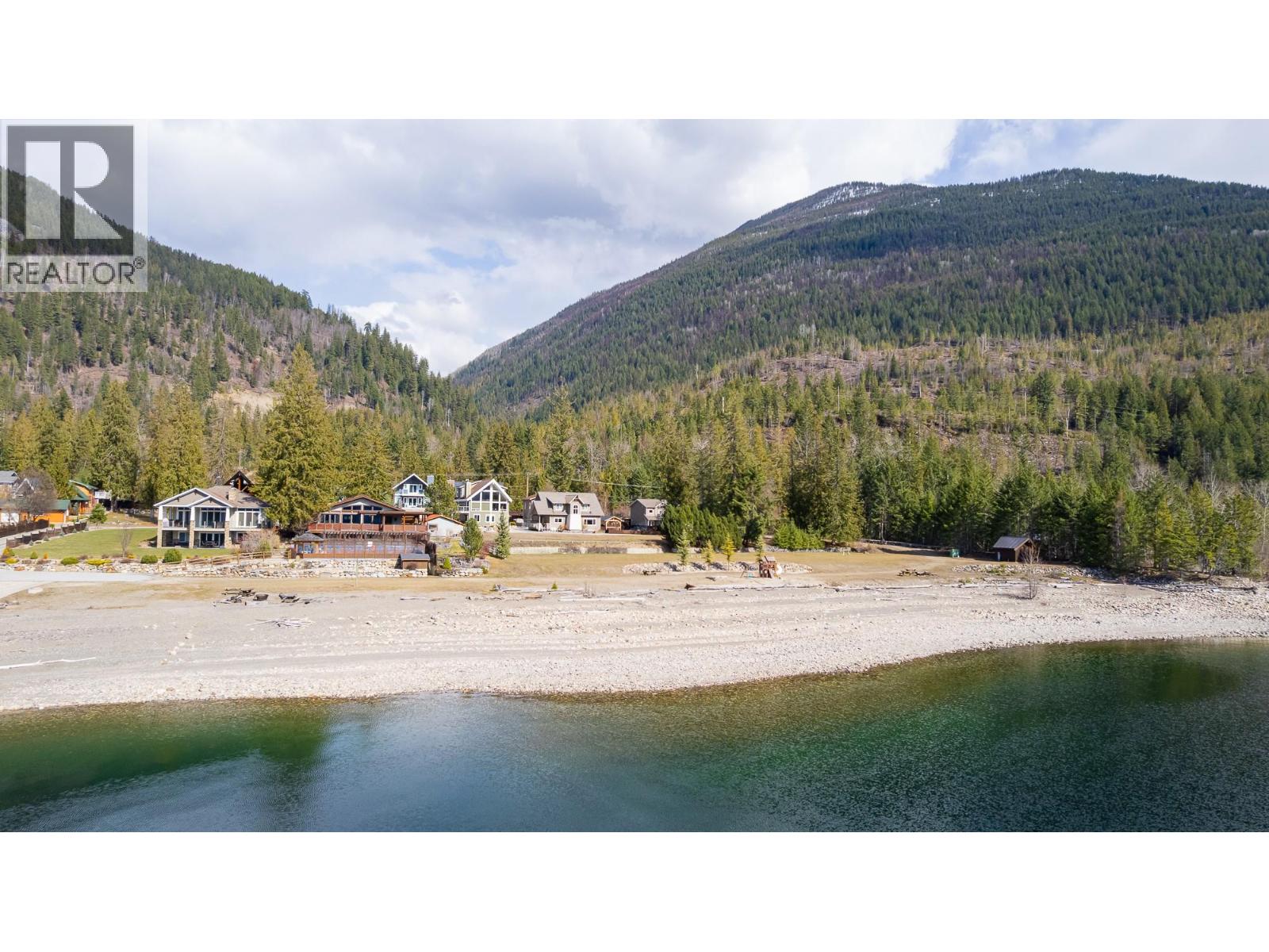 13484 & 13486 Lakeshore Drive, Boswell, British Columbia  V0B 1A4 - Photo 29 - 10379452
