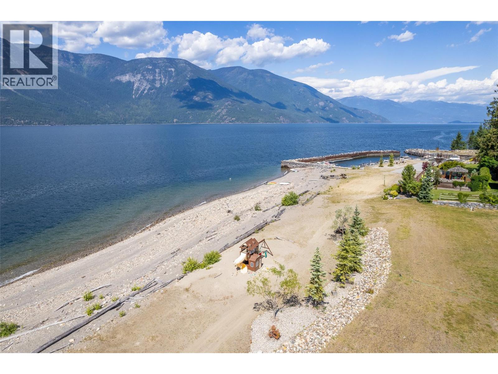 13484 & 13486 Lakeshore Drive, Boswell, British Columbia  V0B 1A4 - Photo 40 - 10379452