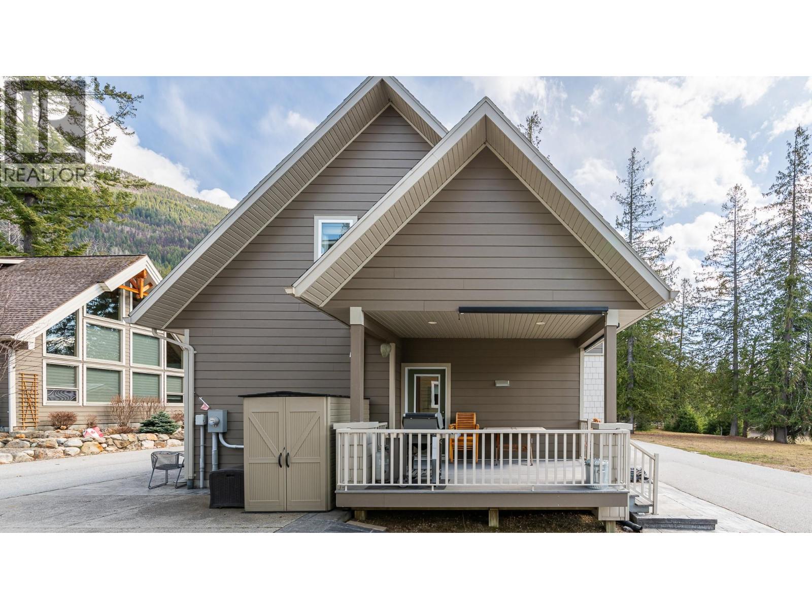 13484 & 13486 Lakeshore Drive, Boswell, British Columbia  V0B 1A4 - Photo 9 - 10379452