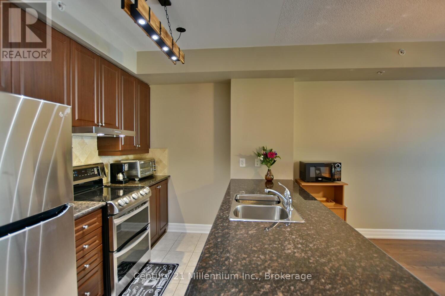 208 - 1 Shipyard Lane, Collingwood, Ontario  L9Y 0W2 - Photo 16 - S12905134