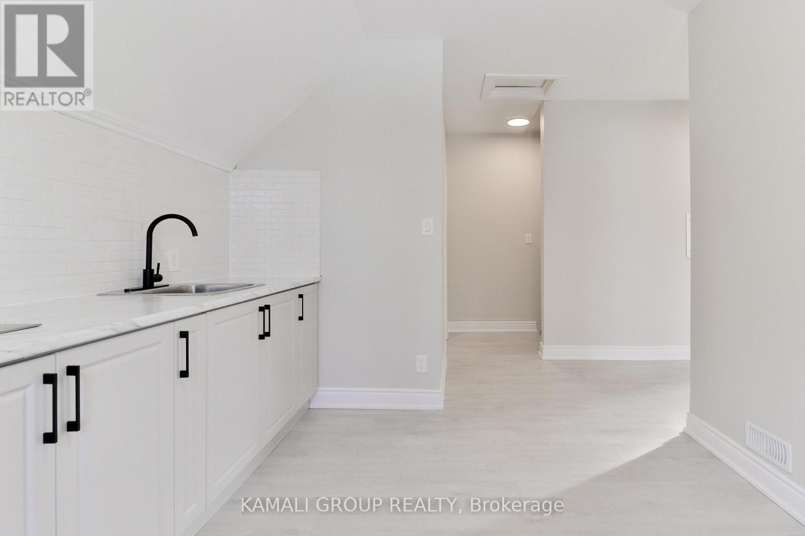 Unit 3 - 93 Mcmillan Drive, Oshawa (O'neill), Ontario  L1G 3Z7 - Photo 5 - E12905112