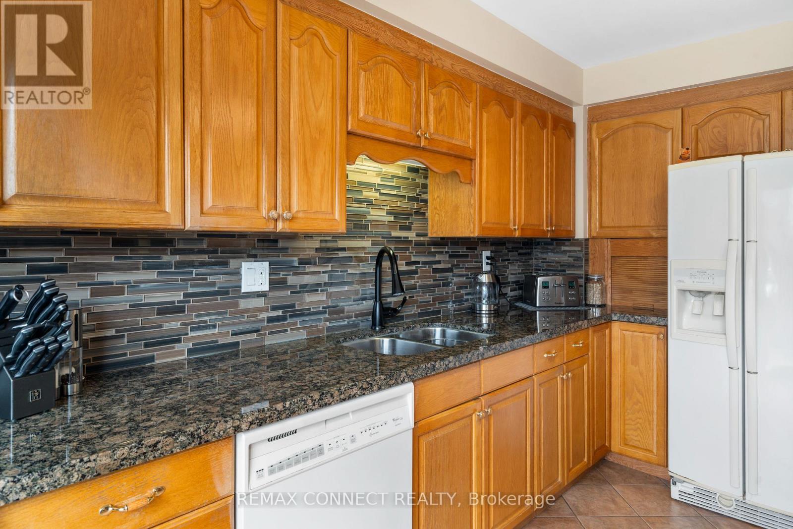 52 Marshall Crescent, Ajax, Ontario  L1T 2N4 - Photo 10 - E12905216