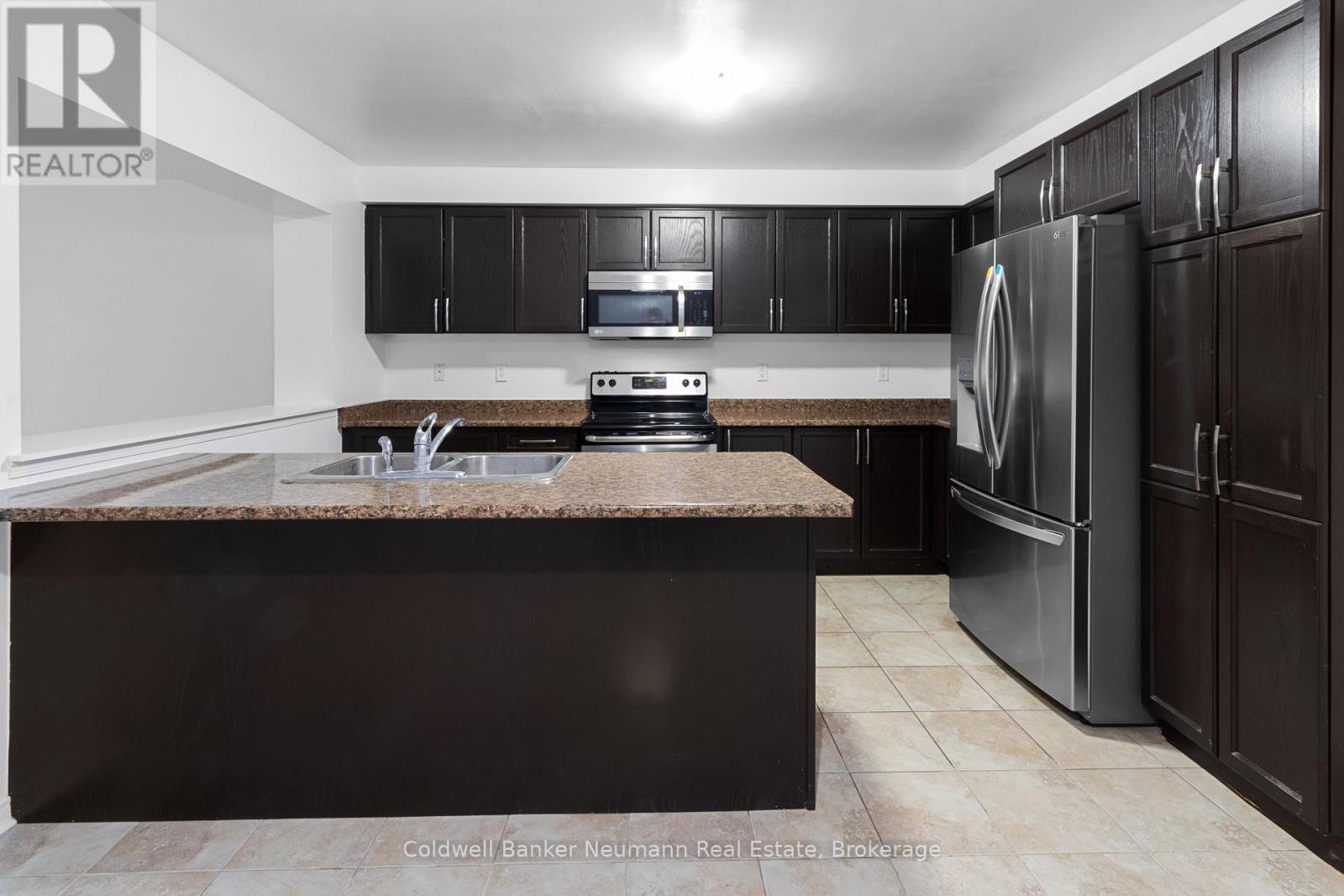 107 - 1035 Victoria Road S, Guelph, Ontario  N1L 0H5 - Photo 3 - X12905190