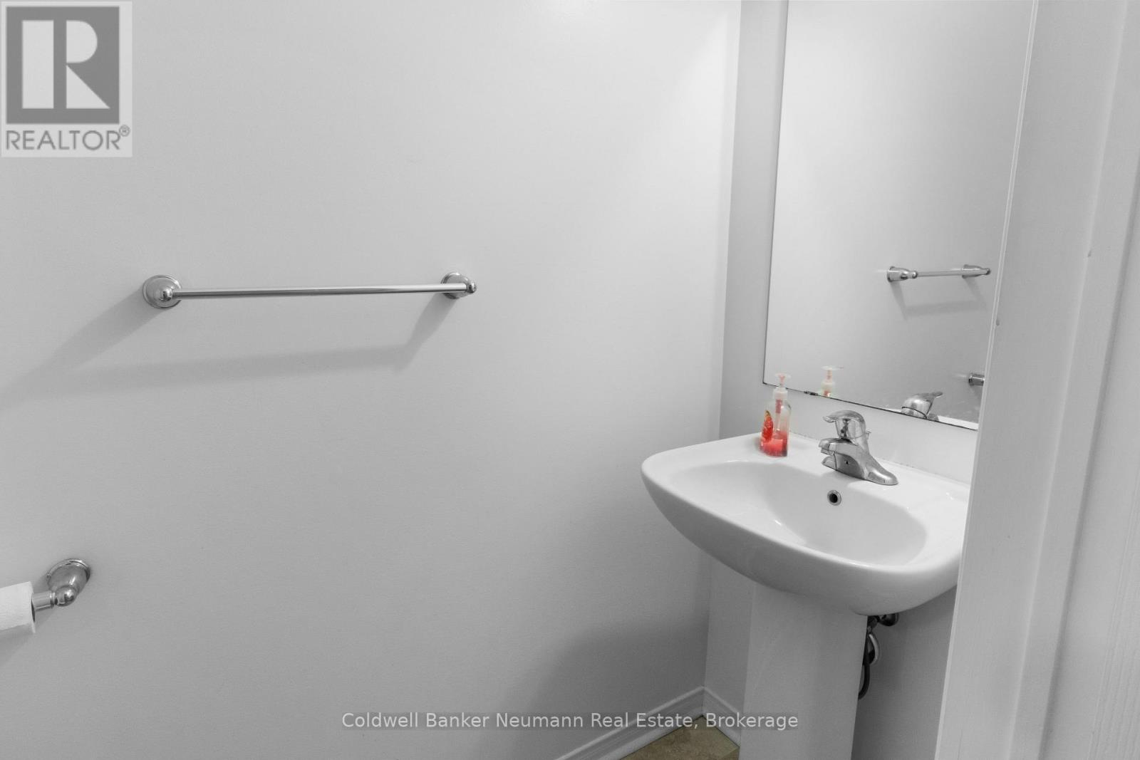 107 - 1035 Victoria Road S, Guelph, Ontario  N1L 0H5 - Photo 5 - X12905190