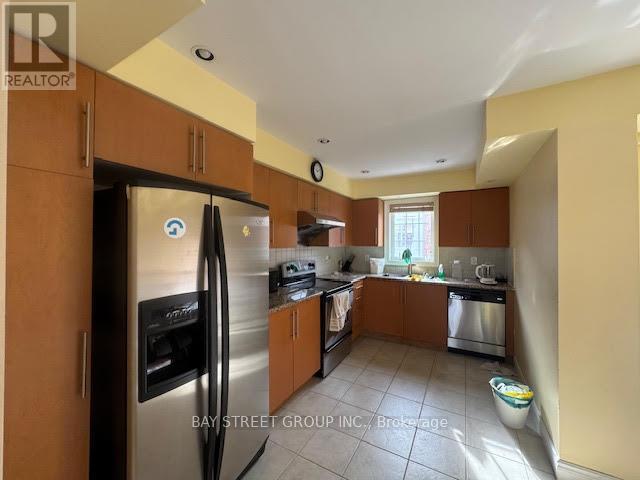 156 Legends Way, Markham, Ontario L3R 6A6 - Photo 3 - N12839102