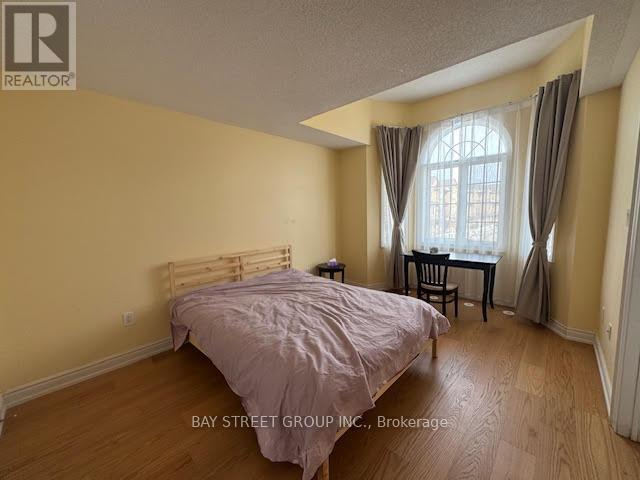 156 Legends Way, Markham, Ontario L3R 6A6 - Photo 6 - N12839102