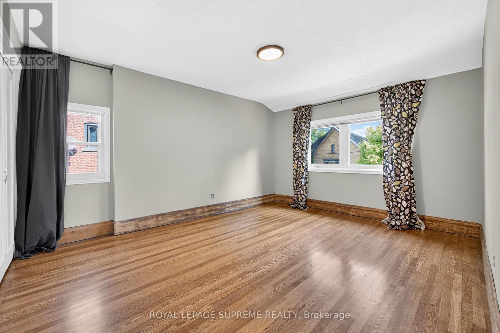 10 King Street Crescent, Toronto, Ontario  M9N 1K6 - Photo 32 - W12426107