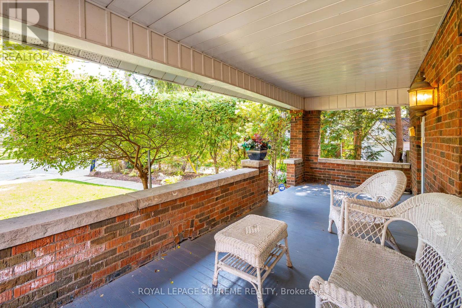 10 King Street Crescent, Toronto, Ontario  M9N 1K6 - Photo 6 - W12426107