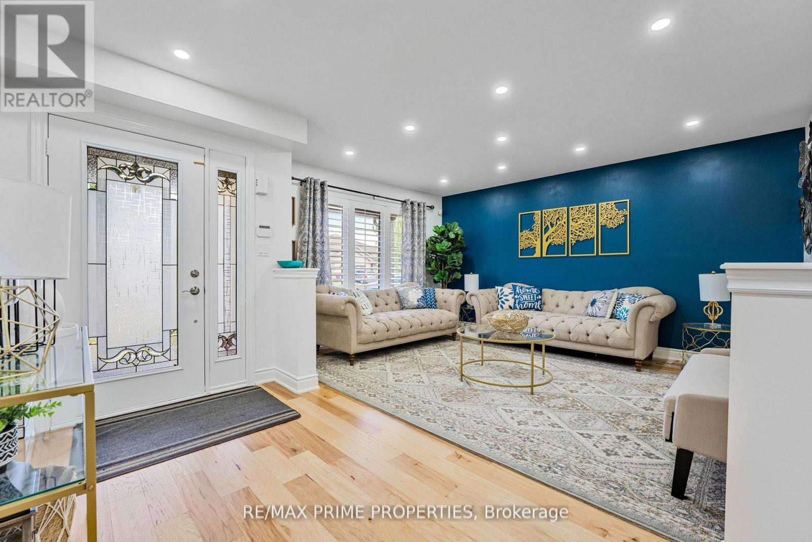 52 Clare Avenue, Welland (Coyle Creek), Ontario  L3C 0B7 - Photo 4 - X12785362