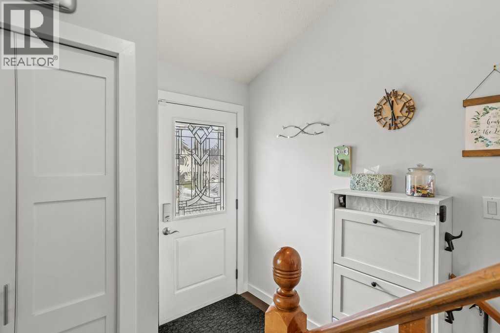 319 Hoodoo Crescent, Canmore, Alberta  T1W 1A8 - Photo 10 - A2257934