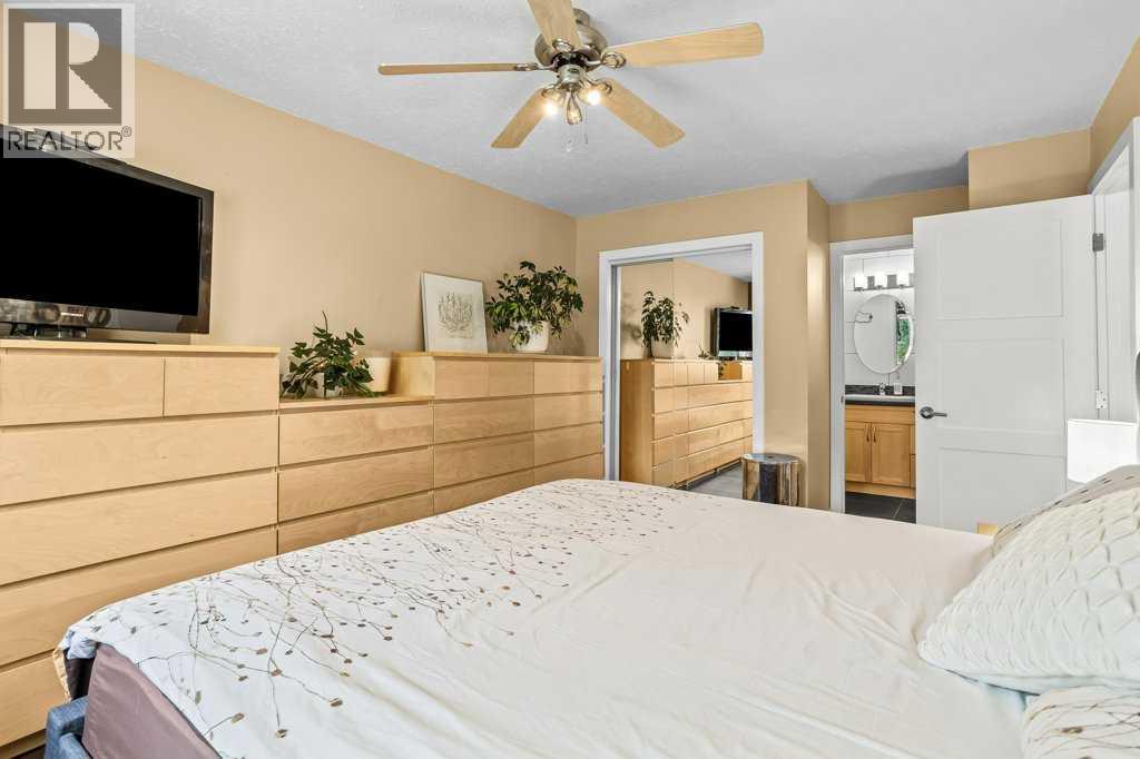 319 Hoodoo Crescent, Canmore, Alberta  T1W 1A8 - Photo 21 - A2257934