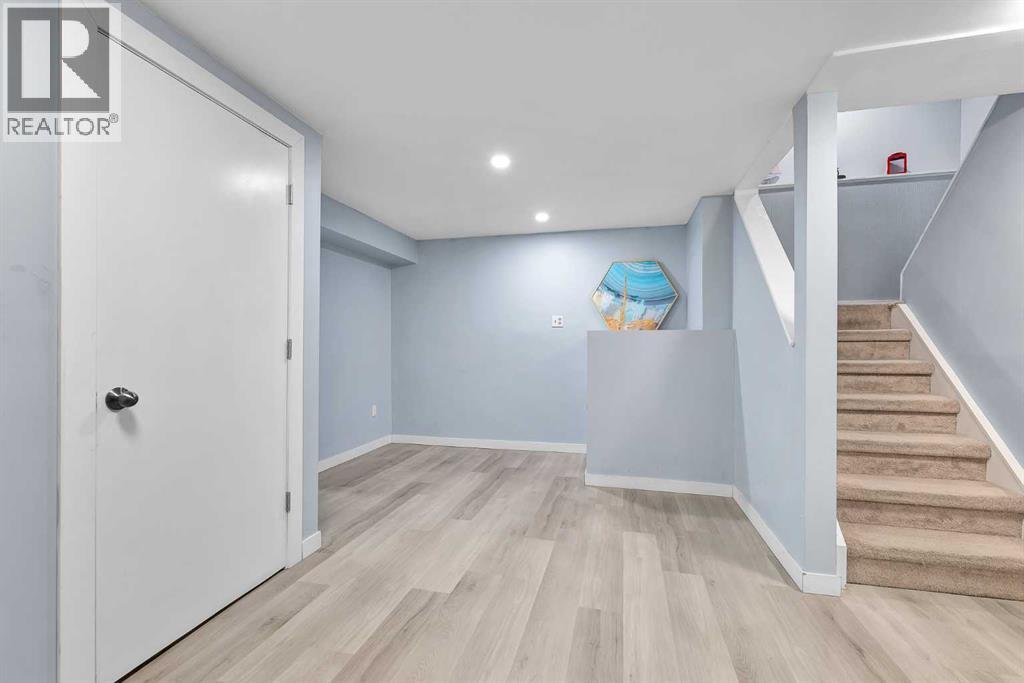44 Strathclair Rise Sw, Calgary, Alberta  T3H 1G4 - Photo 27 - A2294964