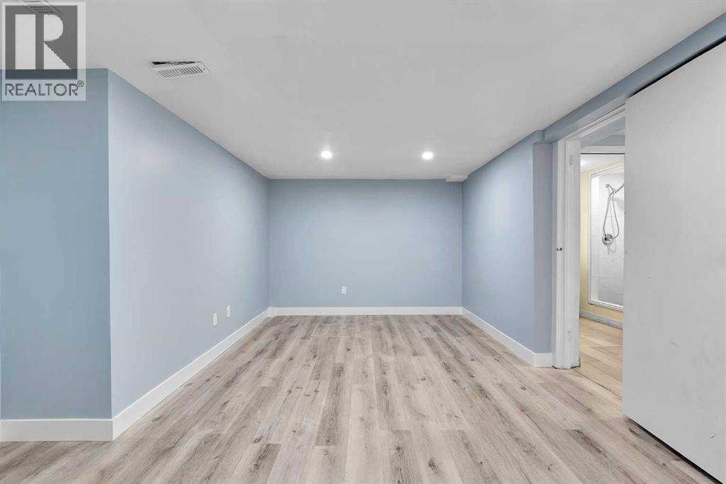 44 Strathclair Rise Sw, Calgary, Alberta  T3H 1G4 - Photo 32 - A2294964