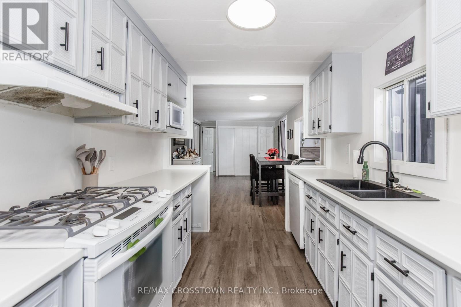 3 Fairbirch Court, Innisfil, Ontario  L9S 1R2 - Photo 11 - N12905144