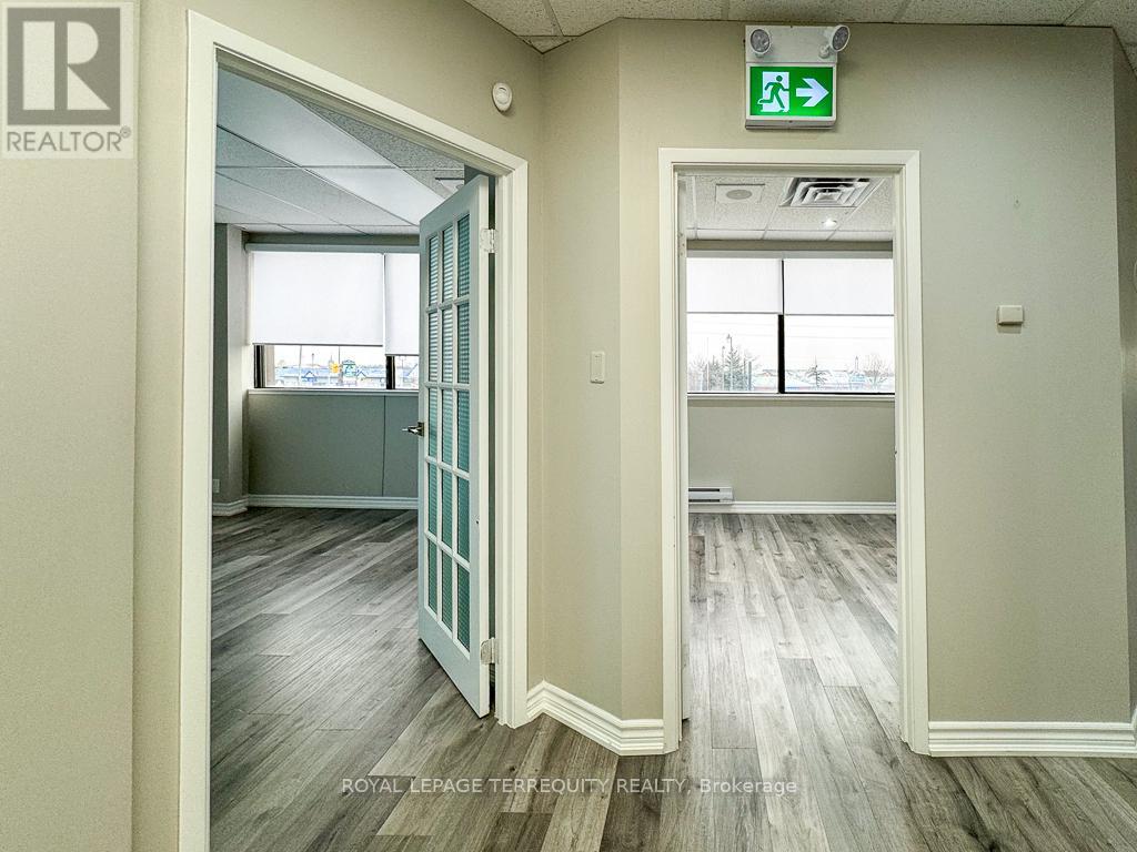 201 - 5402 Main Street, Whitchurch-Stouffville (Stouffville), Ontario  L4A 1H3 - Photo 5 - N12905178