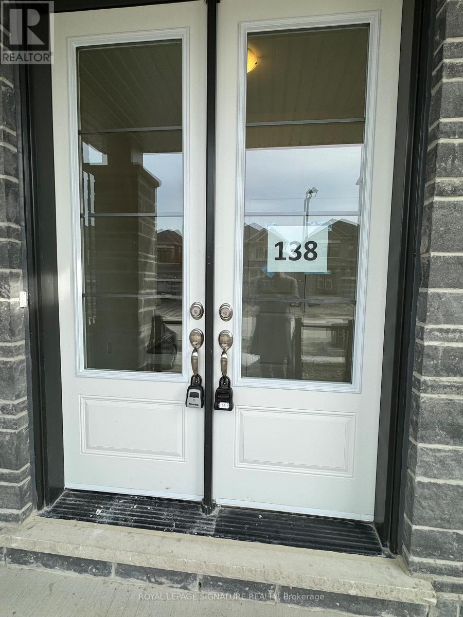 5 Sassafras Road, Springwater, Ontario  L9X 2C6 - Photo 2 - S12905132