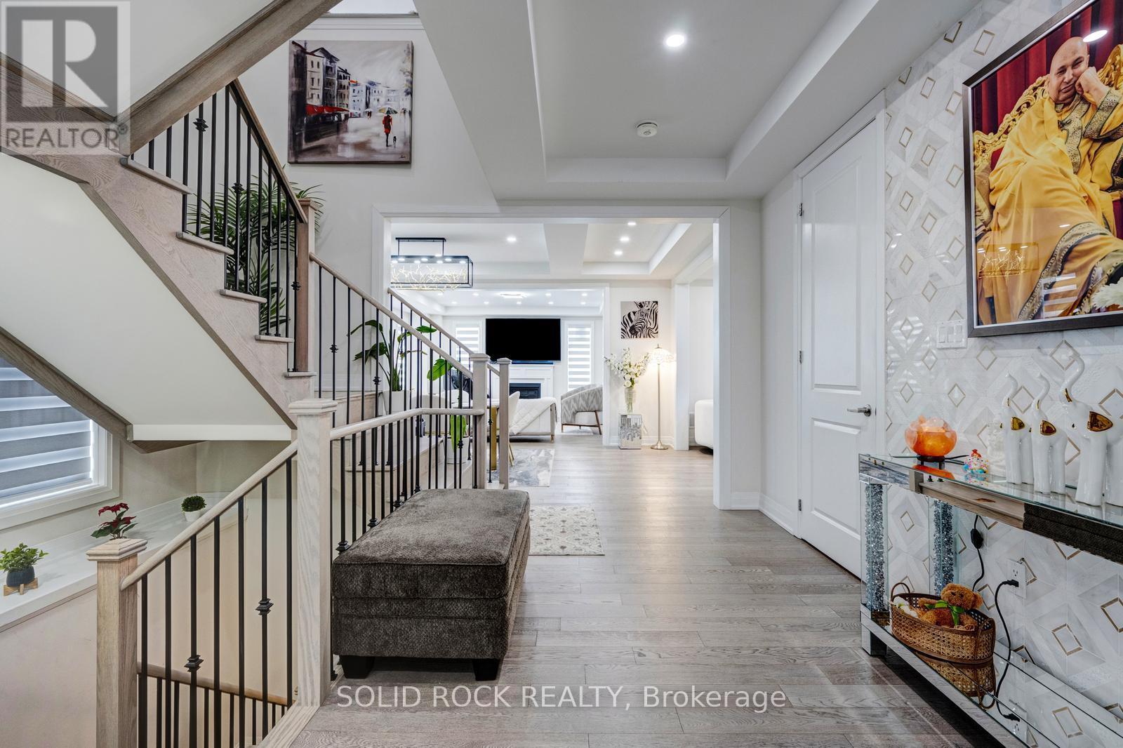 2 Catherwood Court, Brampton, Ontario  L6P 2W1 - Photo 10 - W12905140