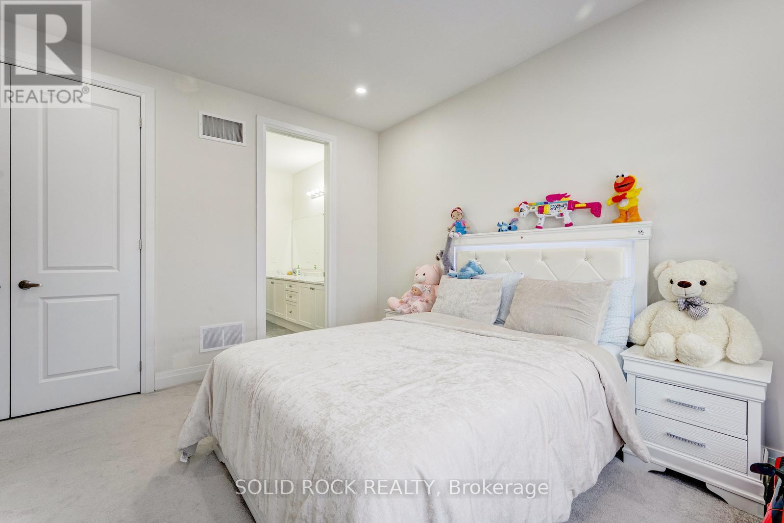 2 Catherwood Court, Brampton, Ontario  L6P 2W1 - Photo 31 - W12905140