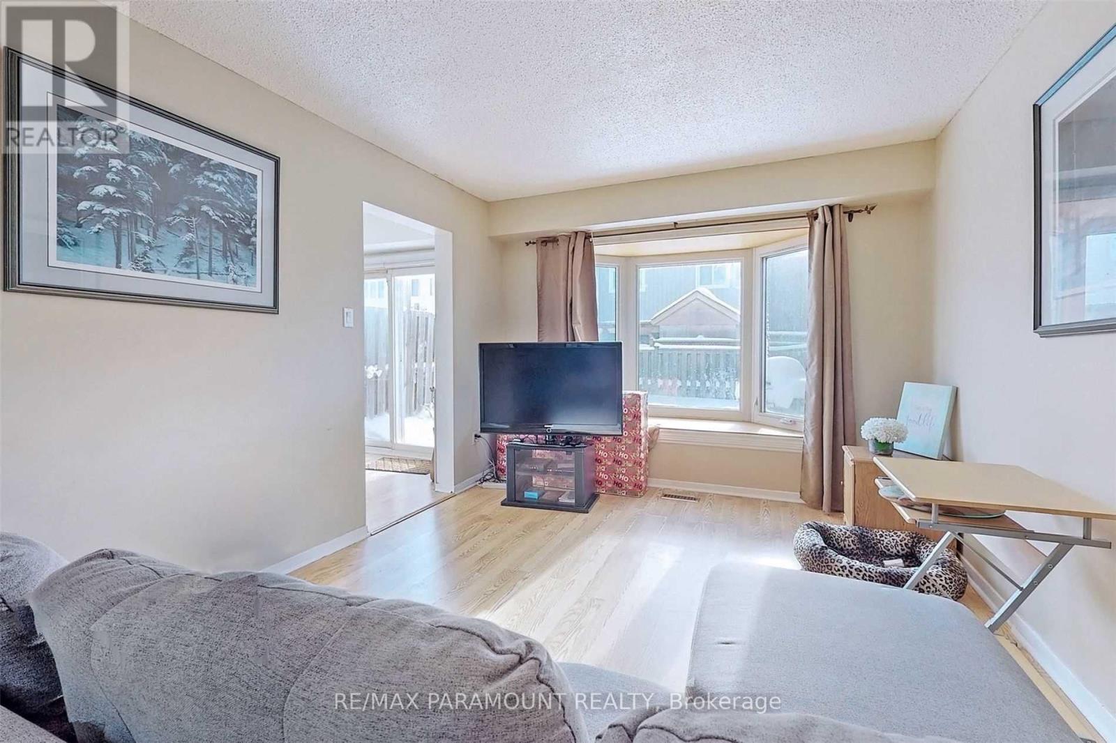 57 Royal Salisbury Way, Brampton (Madoc), Ontario  L6V 3J3 - Photo 7 - W12905152