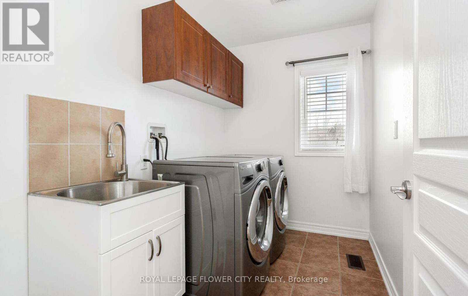 2 Archville Street, Brampton, Ontario  L6Y 5Y5 - Photo 32 - W12905156