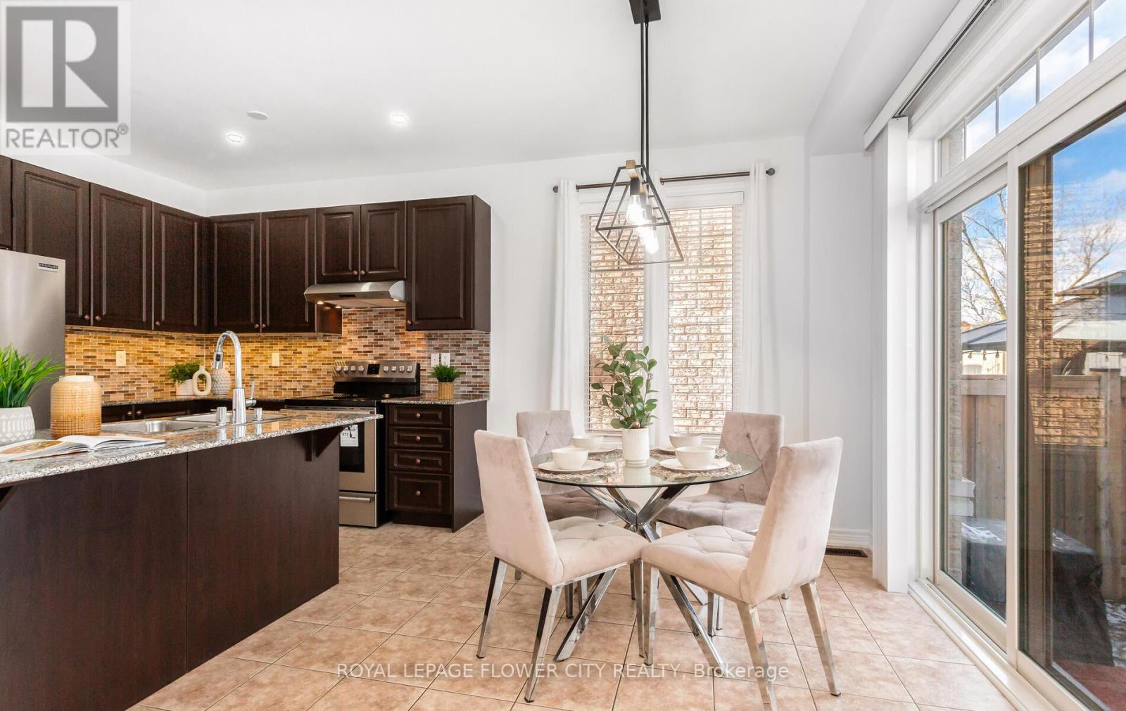 2 Archville Street, Brampton, Ontario  L6Y 5Y5 - Photo 6 - W12905156