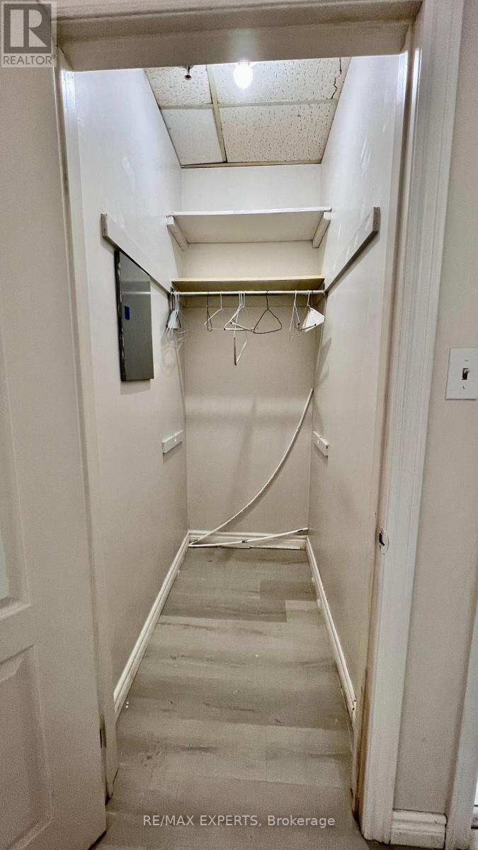 202 - 8 Main Street, Brampton, Ontario  L6W 2C3 - Photo 11 - W12905226