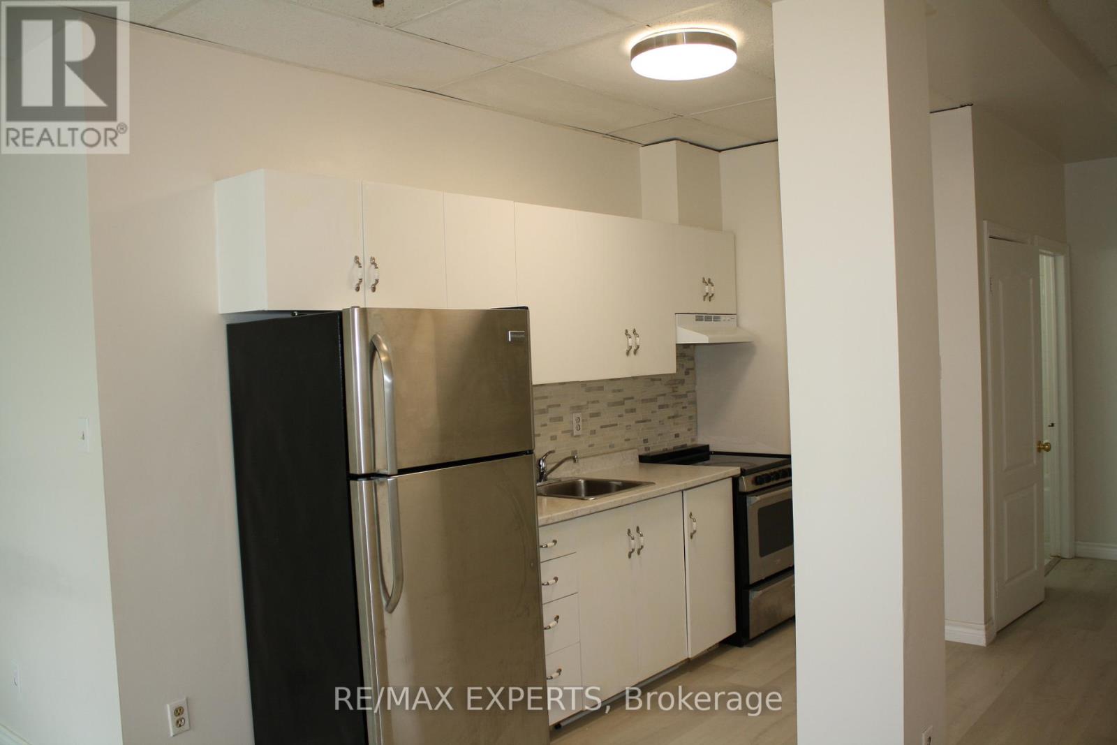 202 - 8 Main Street, Brampton, Ontario  L6W 2C3 - Photo 8 - W12905226