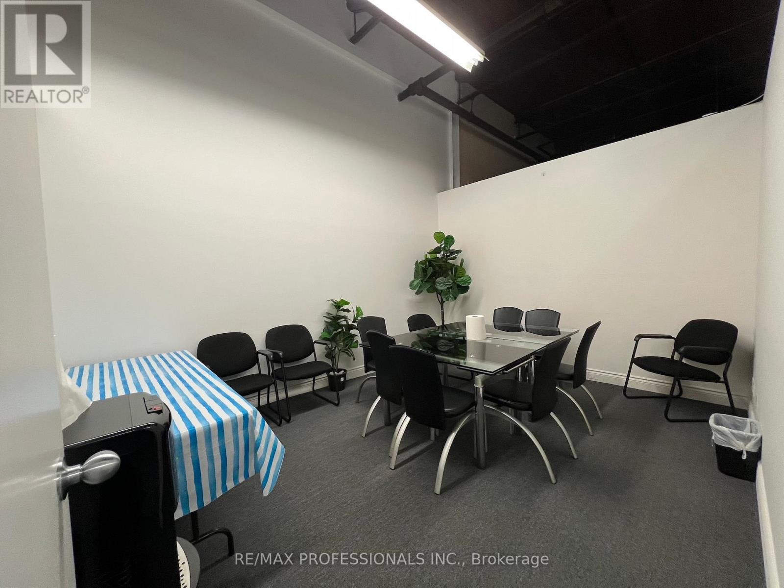 130 North Queen Street, Toronto, Ontario  M8Z 2E4 - Photo 11 - W12905242