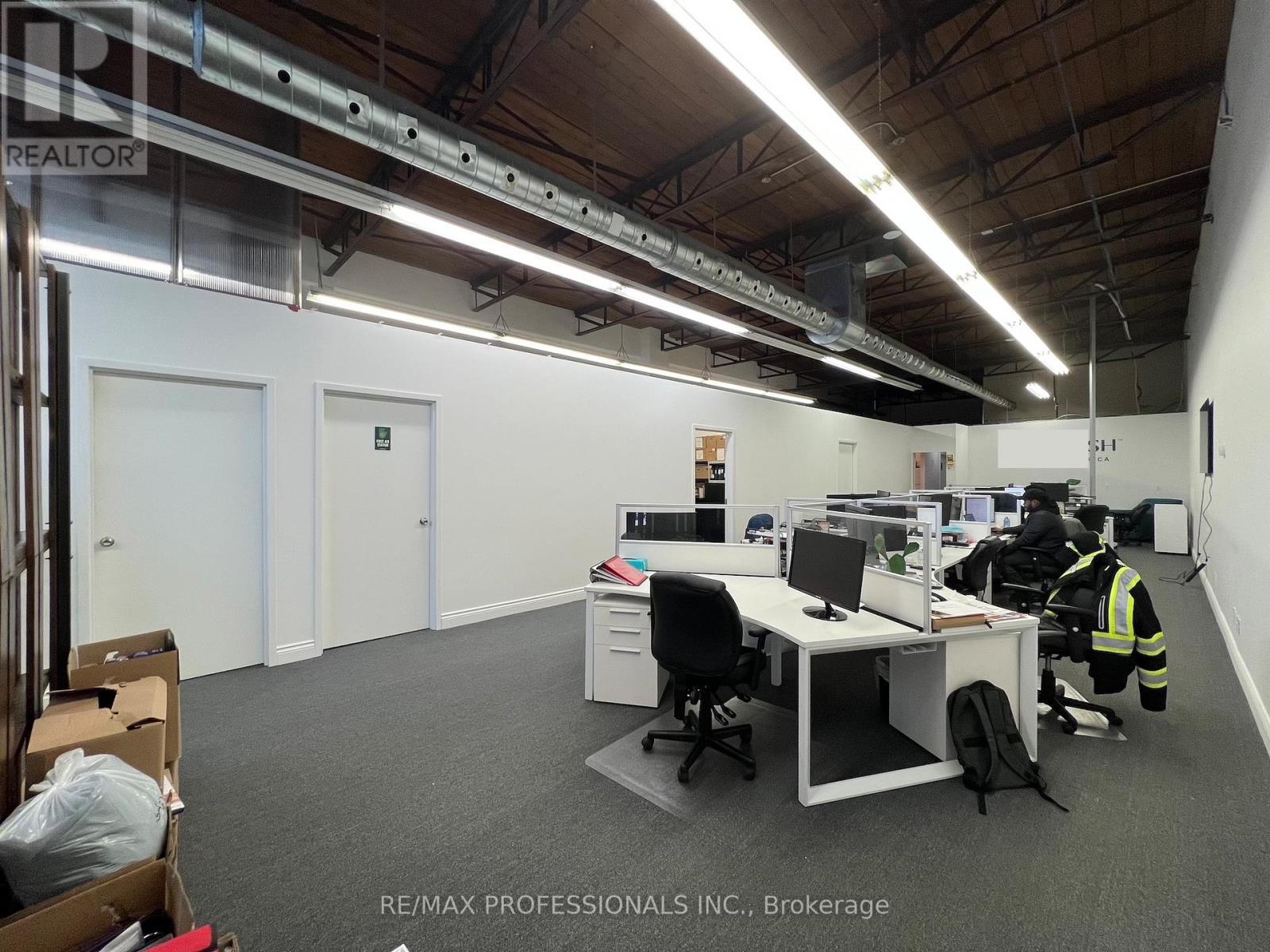 130 North Queen Street, Toronto, Ontario  M8Z 2E4 - Photo 7 - W12905242