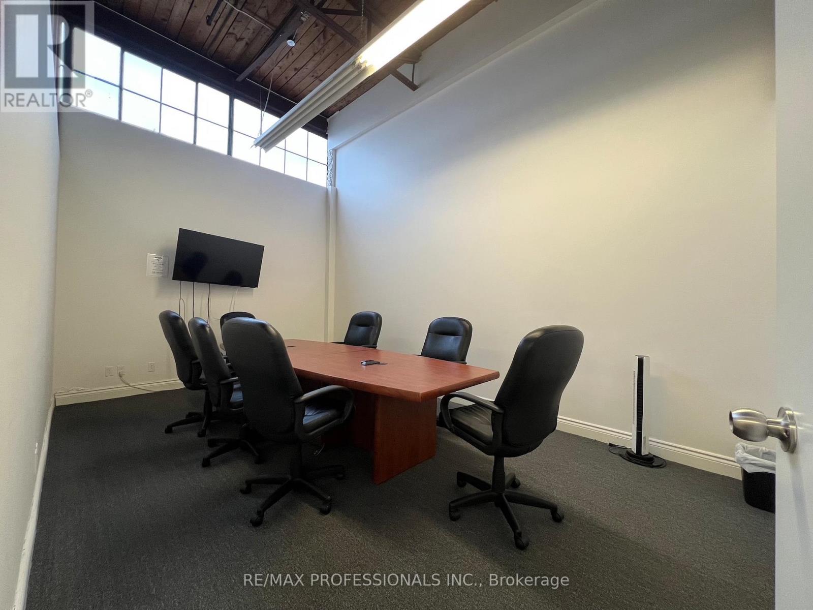 130 North Queen Street, Toronto, Ontario  M8Z 2E4 - Photo 8 - W12905242