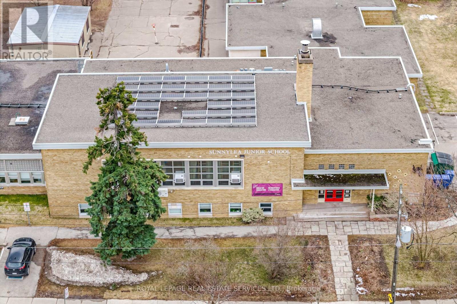 209 Grenview Boulevard S, Toronto, Ontario  M8Y 3T9 - Photo 41 - W12905246