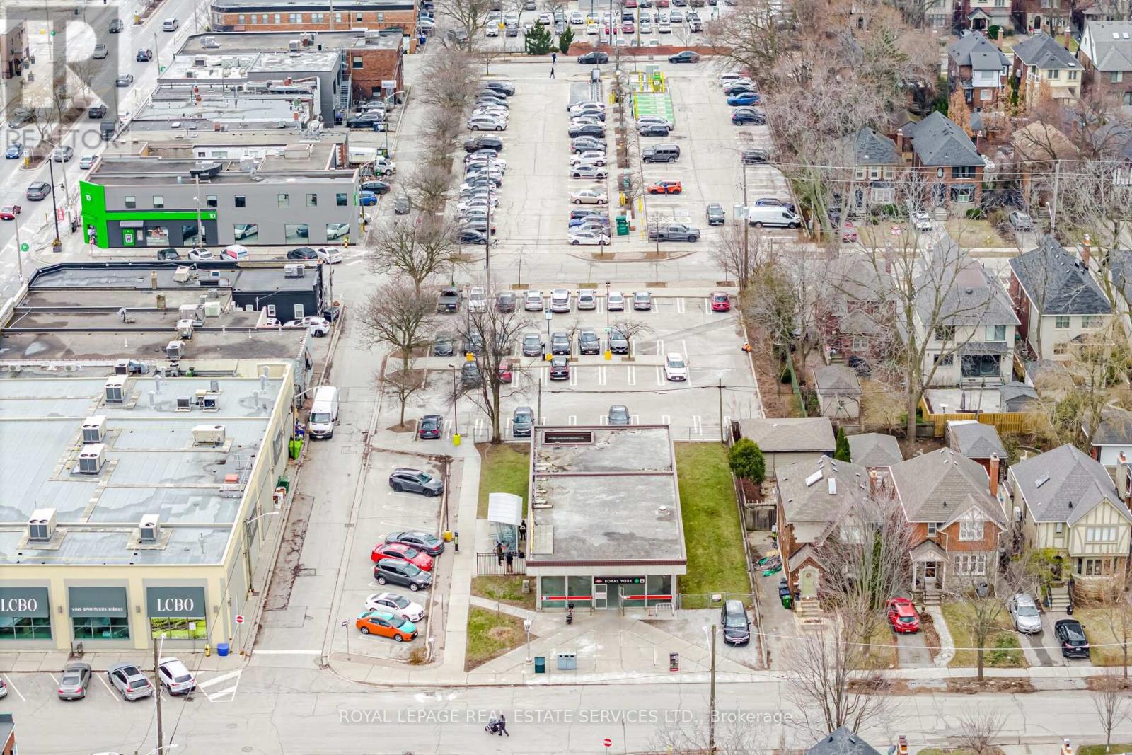 209 Grenview Boulevard S, Toronto, Ontario  M8Y 3T9 - Photo 43 - W12905246