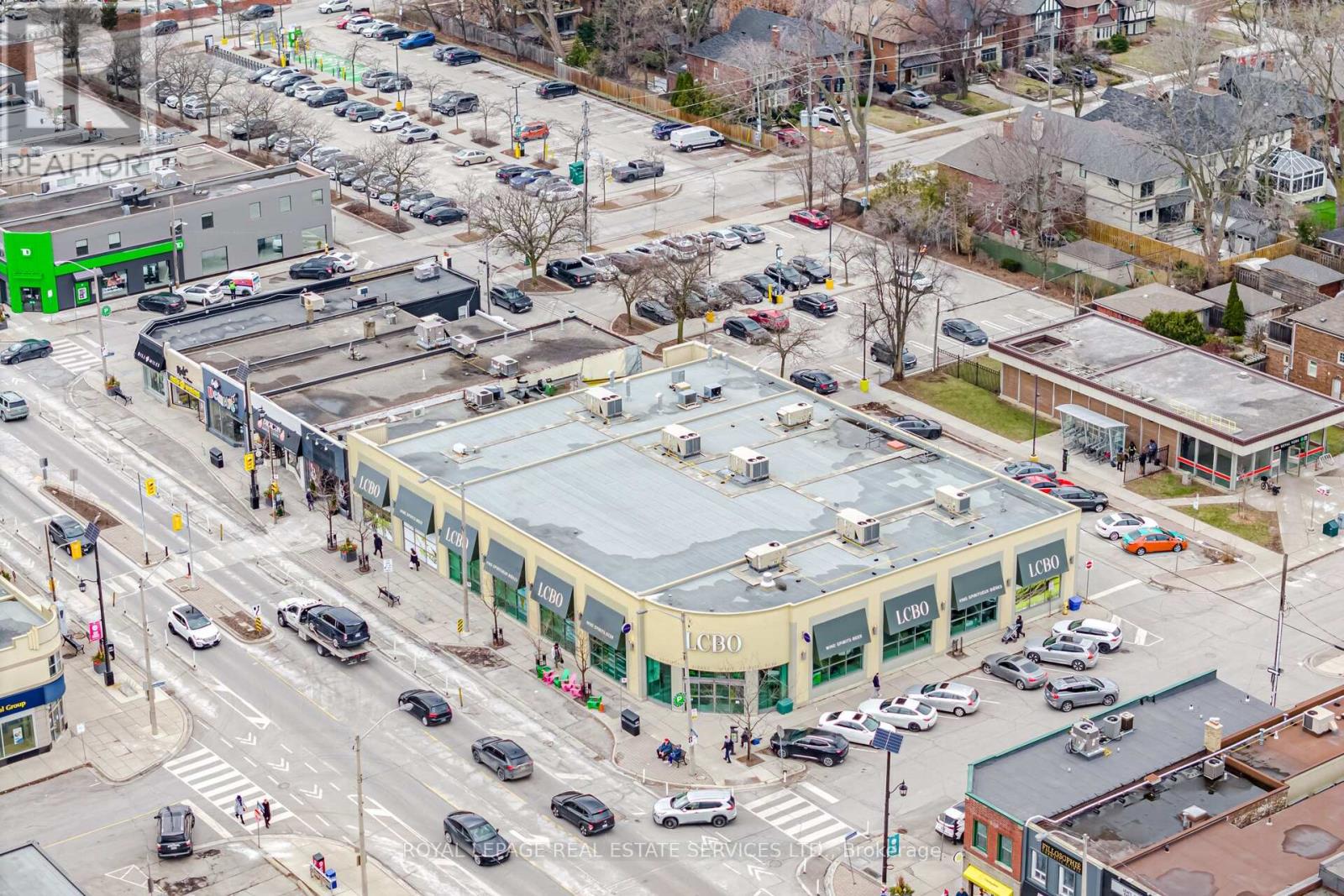 209 Grenview Boulevard S, Toronto, Ontario  M8Y 3T9 - Photo 44 - W12905246