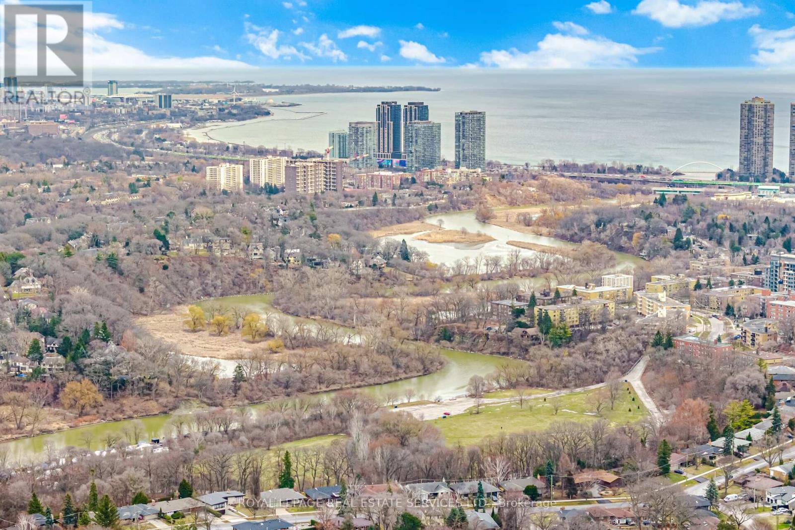 209 Grenview Boulevard S, Toronto, Ontario  M8Y 3T9 - Photo 50 - W12905246