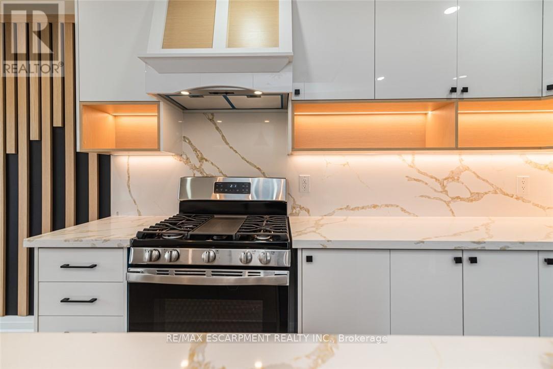 2 Country Club Drive, Hamilton, Ontario  L8K 5W2 - Photo 16 - X12905116