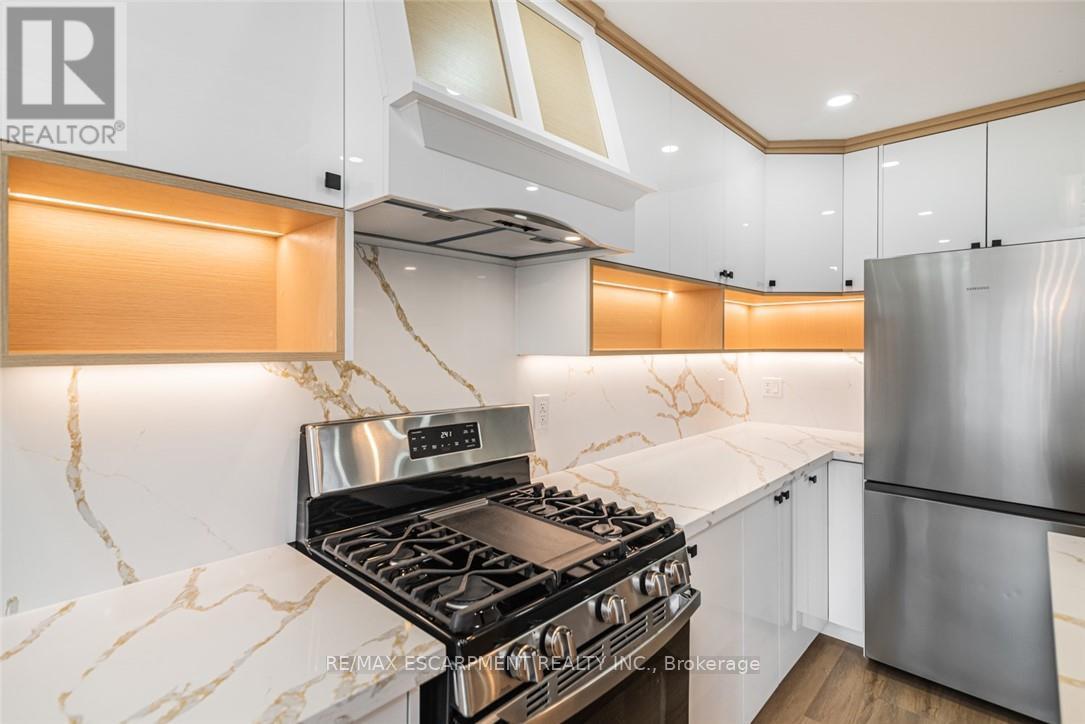 2 Country Club Drive, Hamilton, Ontario  L8K 5W2 - Photo 17 - X12905116