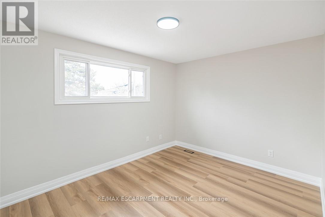 2 Country Club Drive, Hamilton, Ontario  L8K 5W2 - Photo 24 - X12905116