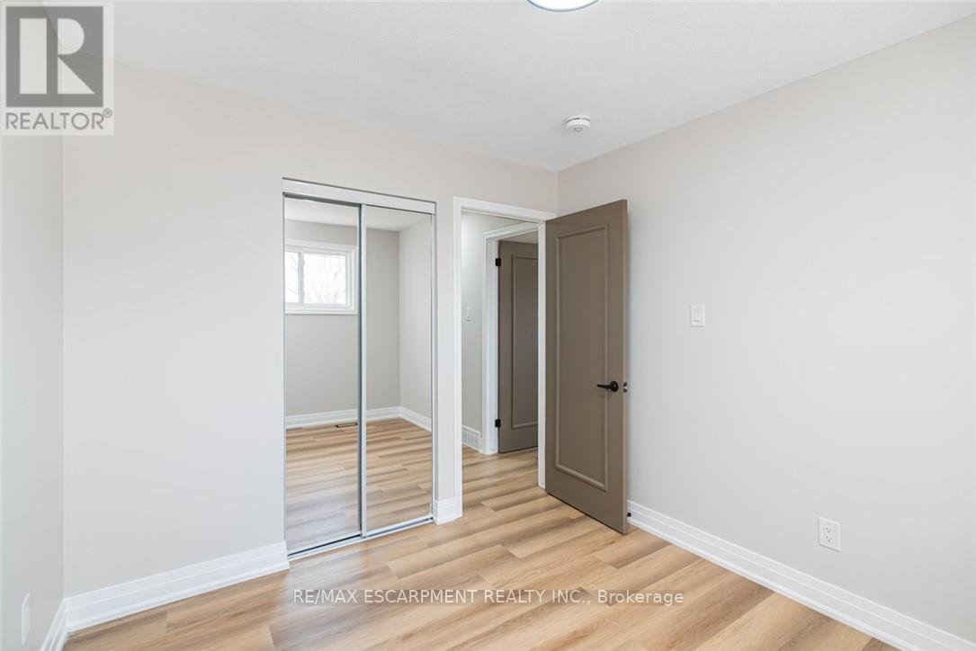 2 Country Club Drive, Hamilton, Ontario  L8K 5W2 - Photo 25 - X12905116