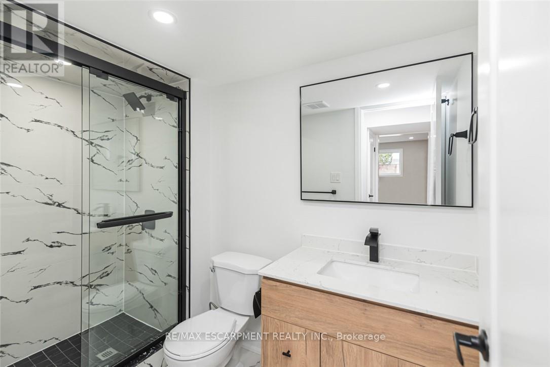 2 Country Club Drive, Hamilton, Ontario  L8K 5W2 - Photo 32 - X12905116