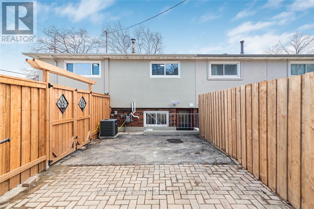 2 Country Club Drive, Hamilton, Ontario  L8K 5W2 - Photo 38 - X12905116