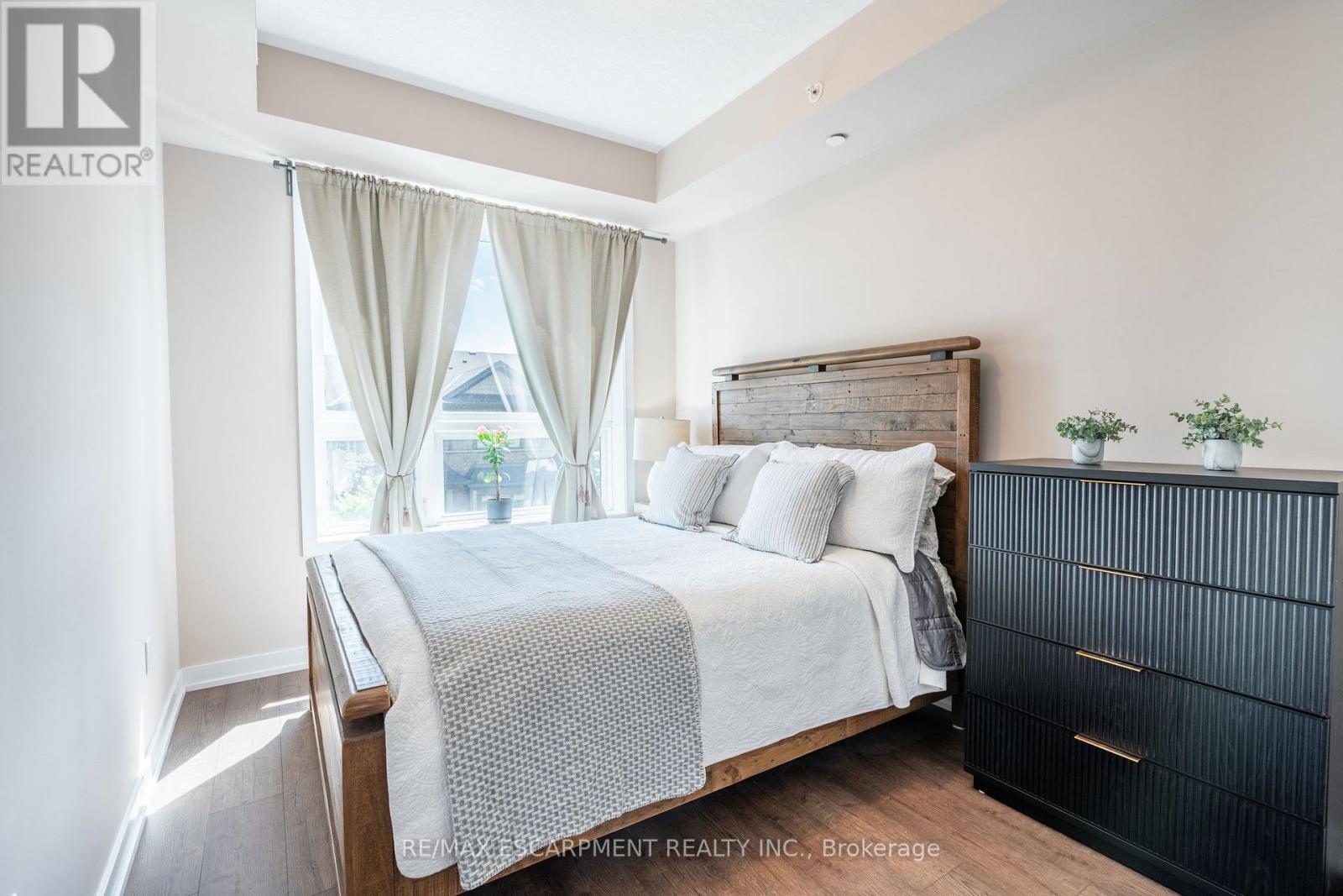 313 - 35 Southshore Crescent, Hamilton, Ontario L8E 0J2 - Photo 17 - X12905142