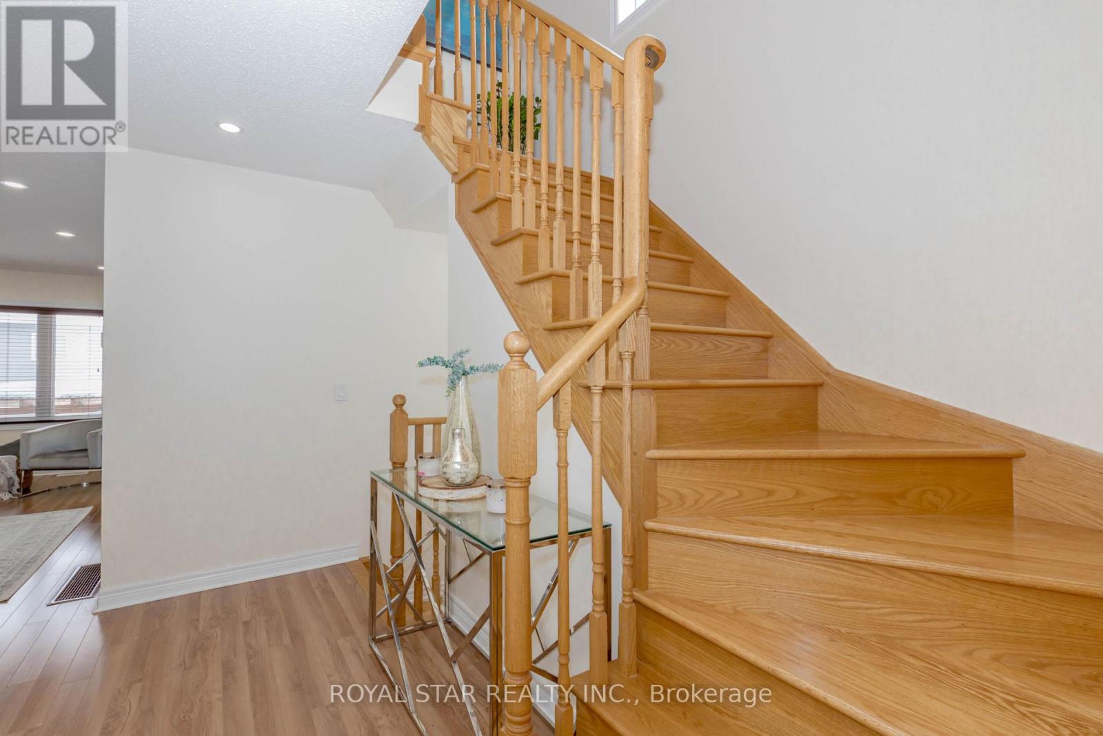 877 Cook Crescent, Shelburne, Ontario  L9V 3V1 - Photo 7 - X12905162